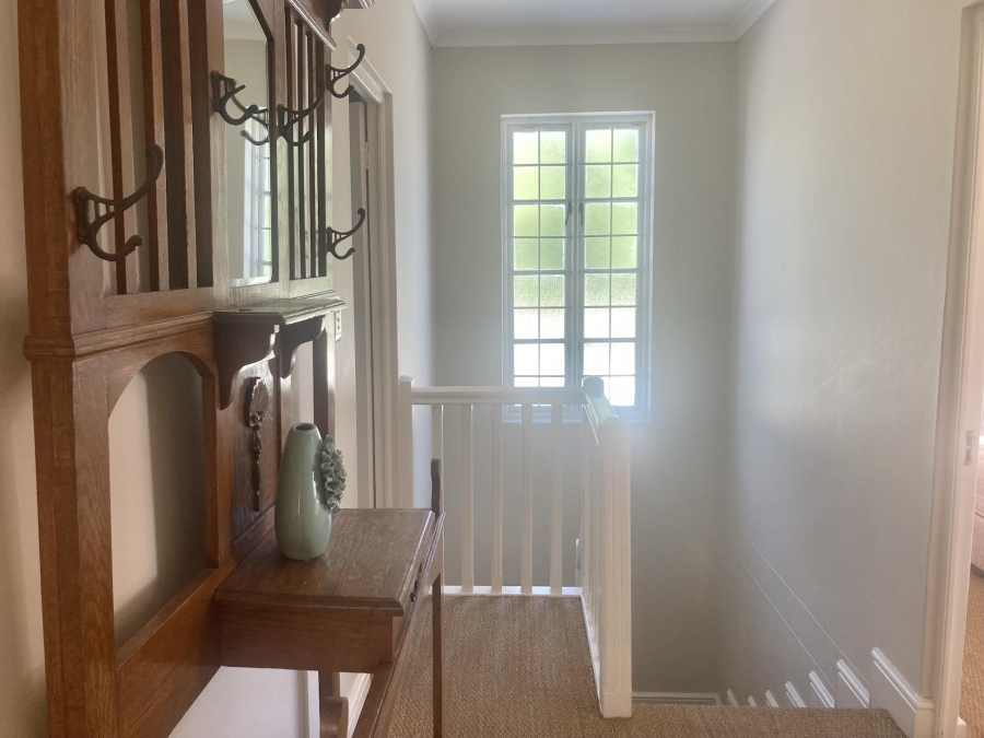 To Let 3 Bedroom Property for Rent in Kenilworth Upper Western Cape